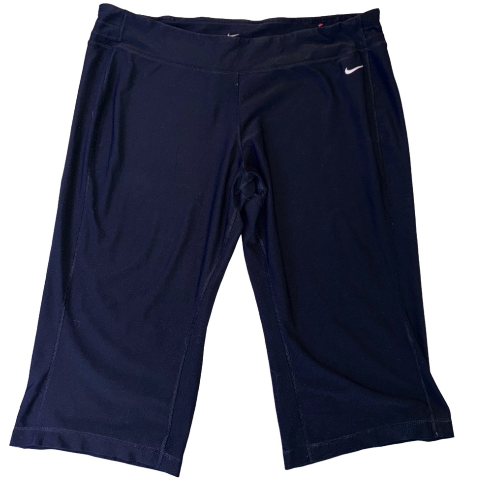 Nike Women's Black cropped pants